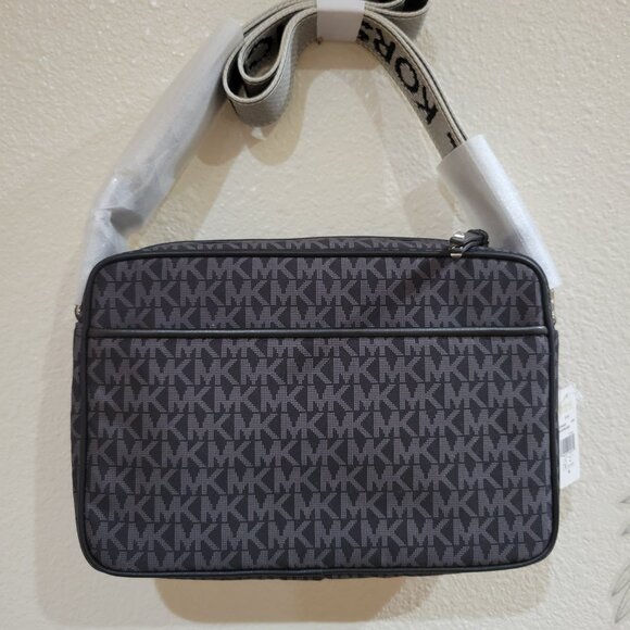 NWT Michael Kors Jet Set Nylon Crossbody - Picture 8 of 10